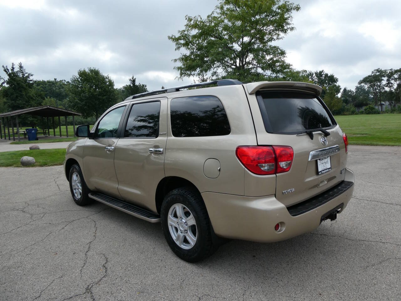 Used 2008 Toyota Sequoia Limited AWD/4WD image 7