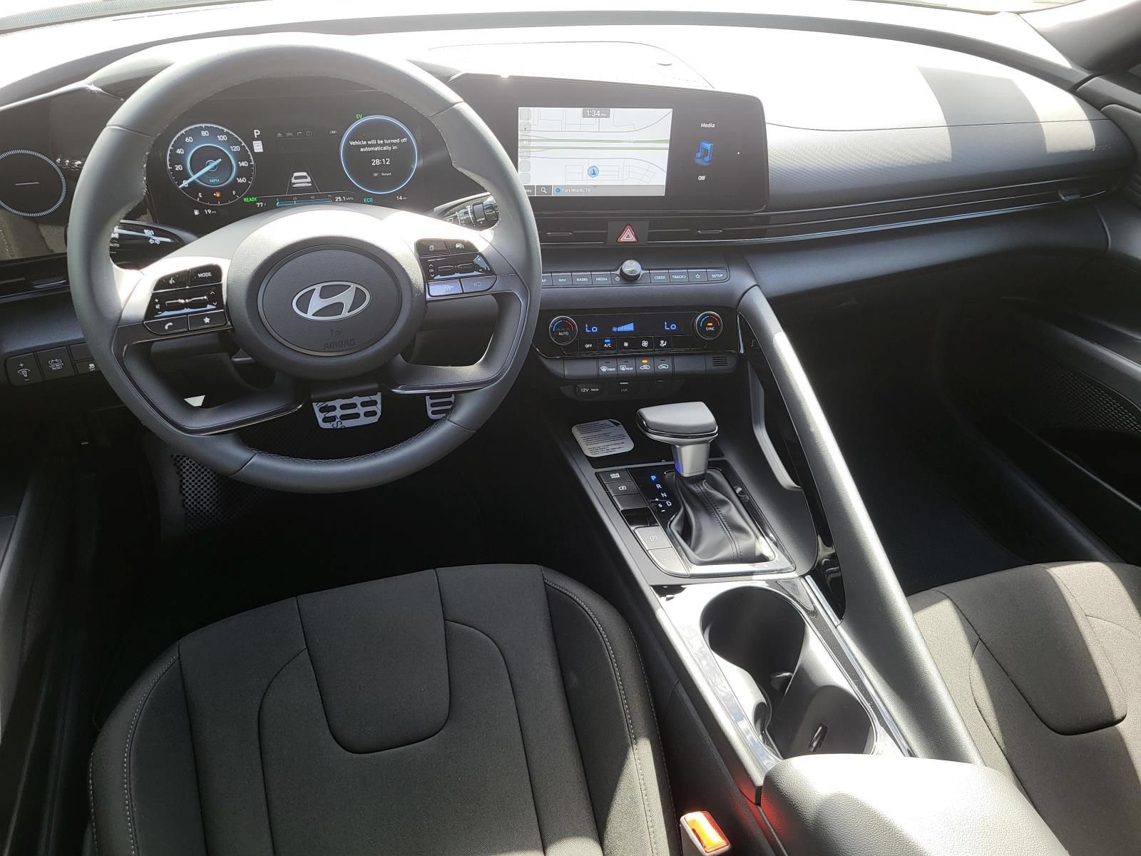 New 2026 Hyundai Elantra SEL FWD image 12