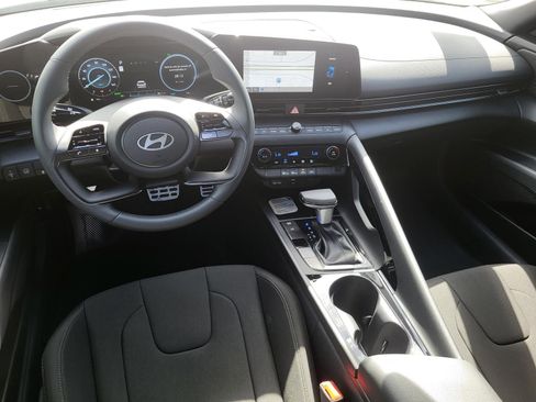New 2026 Hyundai Elantra Sport FWD image 12