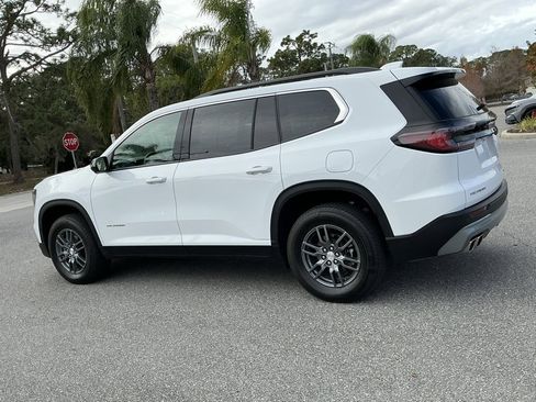 Used 2025 GMC Acadia Elevation image 4