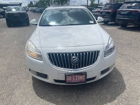 Used 2011 Buick Regal CXL w/ RL5 Preferred Equipment Group FWD image 2