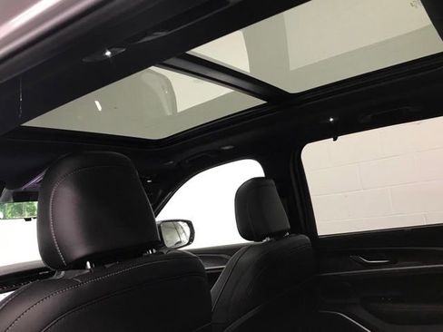 New 2025 Jeep Grand Cherokee Limited 4xe w/ Luxury Tech Group II image 28