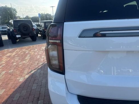 Used 2021 Chevrolet Tahoe Z71 w/ Luxury Package AWD/4WD image 10