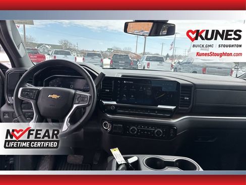 Used 2025 Chevrolet Silverado 1500 LT AWD/4WD image 32