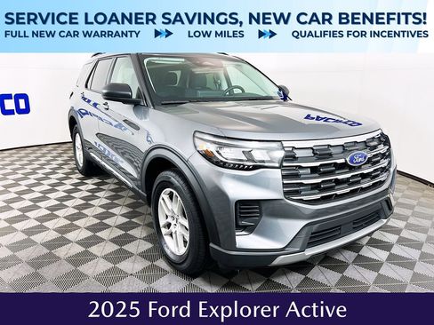 Used 2025 Ford Explorer Active image 1