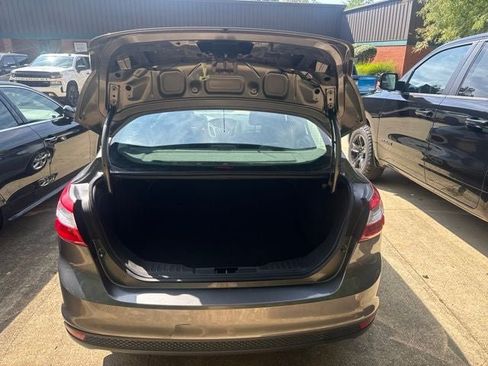 Used 2014 Ford Focus SE FWD image 19