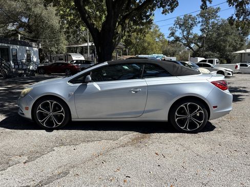 Used 2016 Buick Cascada Premium image 2