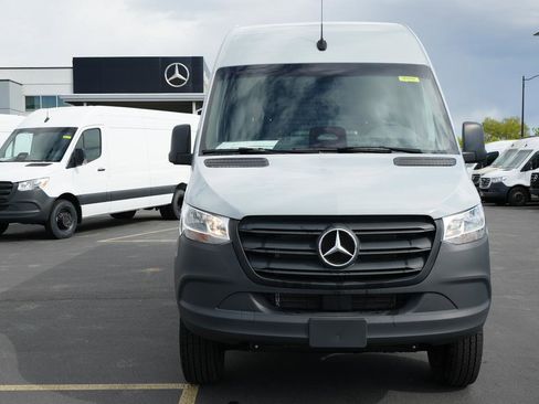 New 2025 Mercedes-Benz Sprinter 2500 image 2