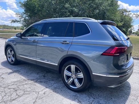Used 2018 Volkswagen Tiguan SEL Premium FWD image 6