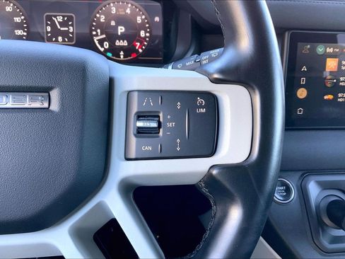 Used 2023 Land Rover Defender 110 S image 23
