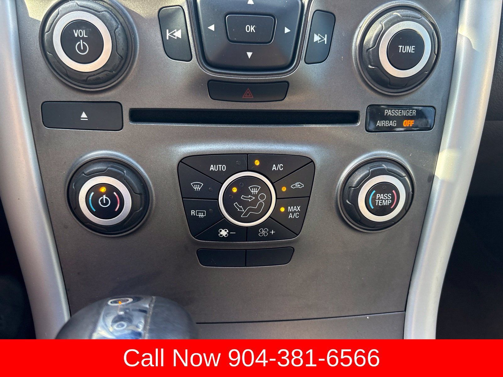 Used 2014 Ford Edge SEL FWD image 23
