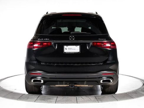 Used 2025 Mercedes-Benz GLS 450 4MATIC image 4