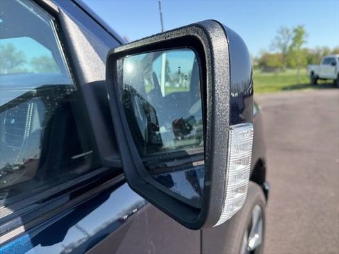 Used 2023 Ford F150 Lightning Platinum AWD/4WD image 7