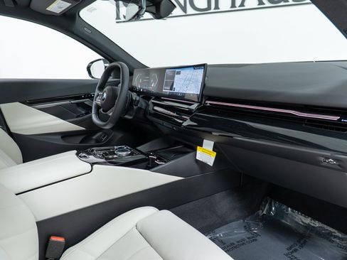 New 2026 BMW 530i xDrive w/ Premium Package image 22