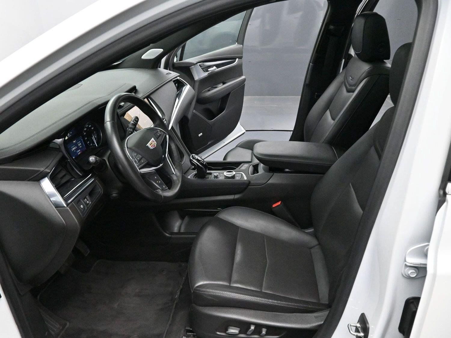 Used 2023 Cadillac XT5 Premium Luxury FWD image 11