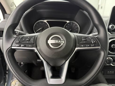 Used 2024 Nissan Sentra SV FWD image 9