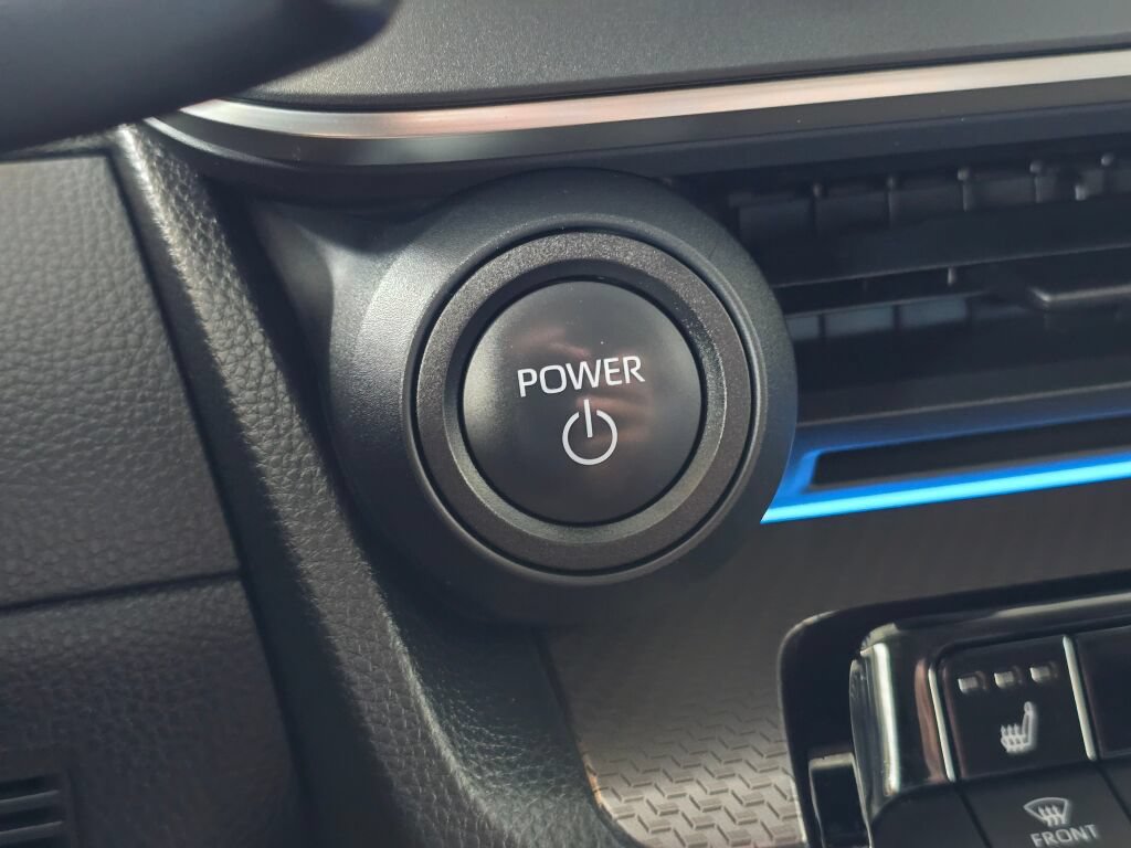 Used 2024 Toyota Prius XLE FWD image 25