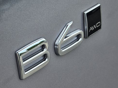 New 2026 Volvo XC90 B6 Core image 15