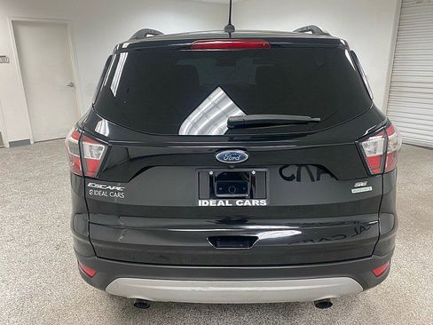 Used 2018 Ford Escape SE image 6