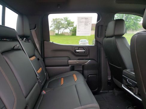 Used 2019 GMC Sierra 1500 AT4 w/ AT4 Premium Package AWD/4WD image 33