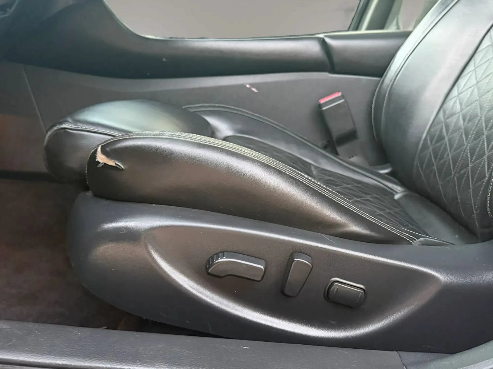 Used 2017 Nissan Maxima Platinum FWD image 36