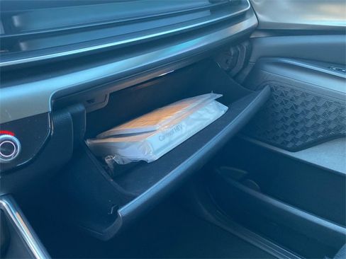 Used 2025 Kia Carnival SX w/ SX Dark Edition Package image 27