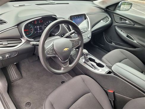 Used 2024 Chevrolet Malibu LT image 7