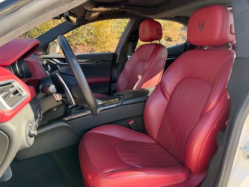 Used 2022 Maserati Ghibli Modena Q4 image 14