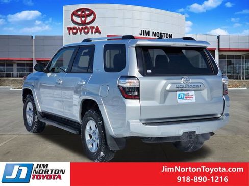 Used 2024 Toyota 4Runner SR5 Premium image 8