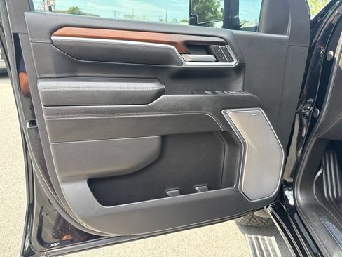 Used 2024 GMC Sierra 2500 Denali w/ Denali Reserve Package AWD/4WD image 18