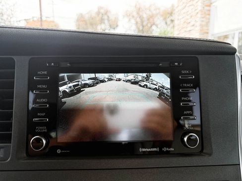 Used 2019 Toyota Sienna XLE w/ XLE Navigation Package AWD/4WD image 19