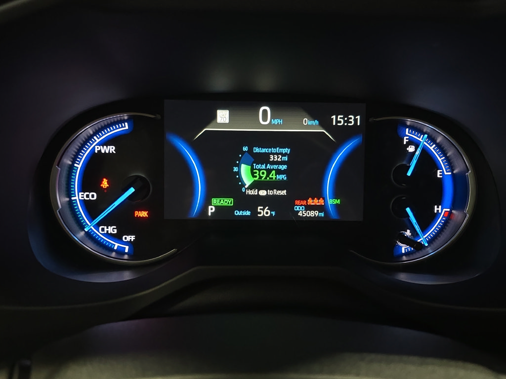 Used 2025 Toyota RAV4 XLE AWD/4WD image 16