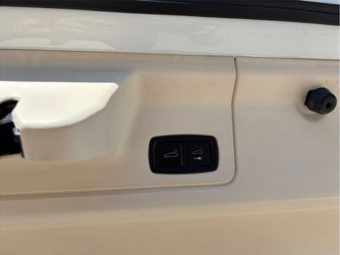 Used 2014 Porsche Panamera 4S image 53