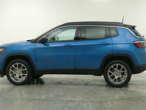 Used 2025 Jeep Compass Limited image 5