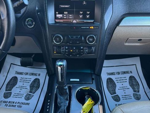 Used 2016 Ford Explorer XLT w/ Equipment Group 202A image 20
