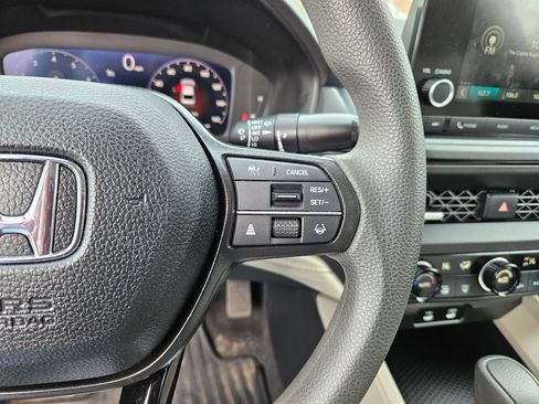 Used 2024 Honda Accord EX image 11