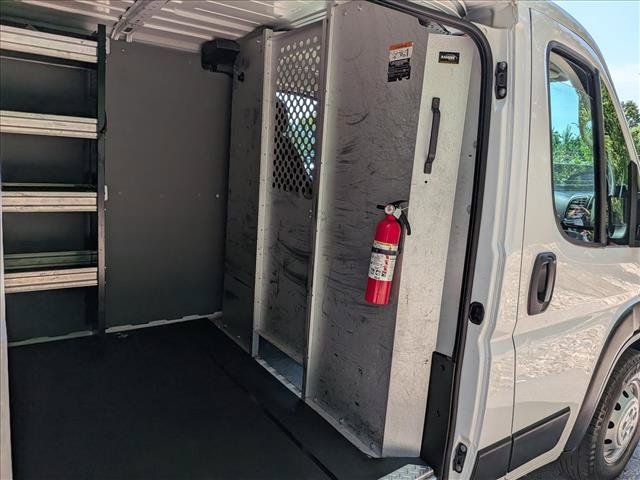 Used 2023 RAM ProMaster 2500 w/ Driver Convenience Group FWD image 14