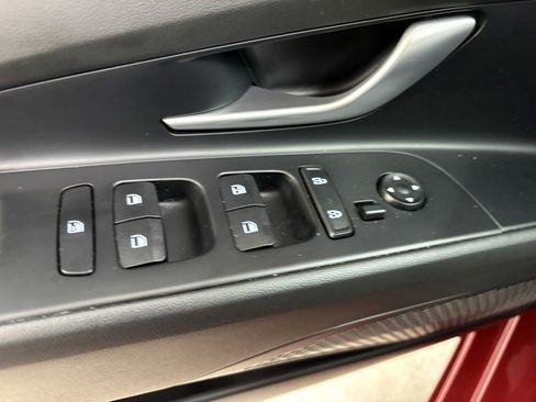 Used 2023 Hyundai Elantra SEL w/ Convenience Package image 26