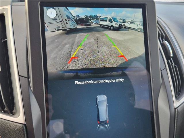 Used 2021 Ford Edge SE FWD image 11