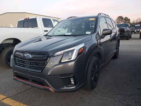 Used 2023 Subaru Forester Sport image 3