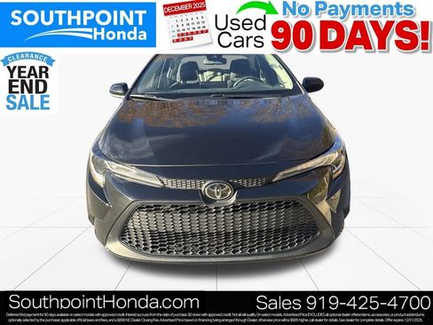 Used 2022 Toyota Corolla LE image 2