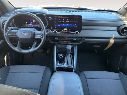Used 2023 Chevrolet Colorado Trail Boss image 10