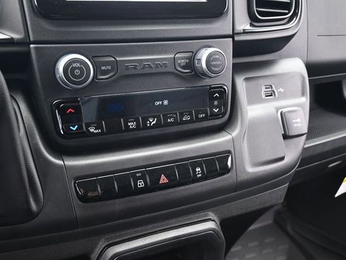 Used 2025 RAM ProMaster 1500 image 21