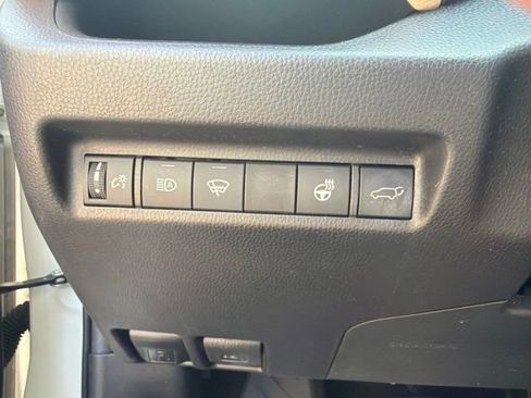 Used 2020 Toyota RAV4 XLE Premium AWD/4WD image 27
