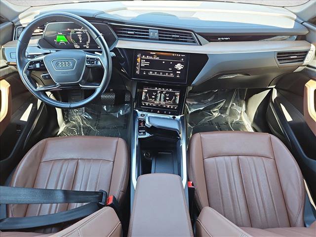 Used 2024 Audi Q8 e-tron Premium Plus AWD/4WD image 23