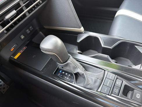 Certified 2025 Toyota Camry SE FWD image 9