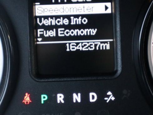 Used 2017 RAM 1500 Express image 31