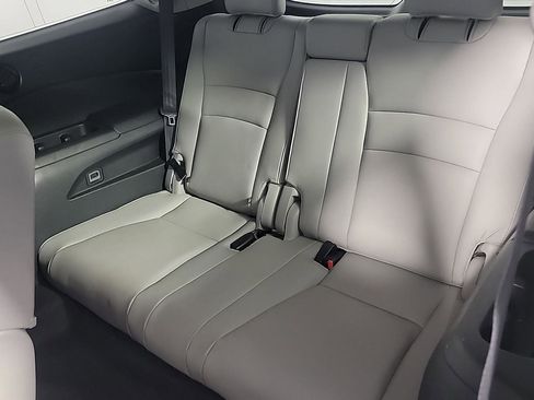 Used 2017 Honda Pilot Touring image 18
