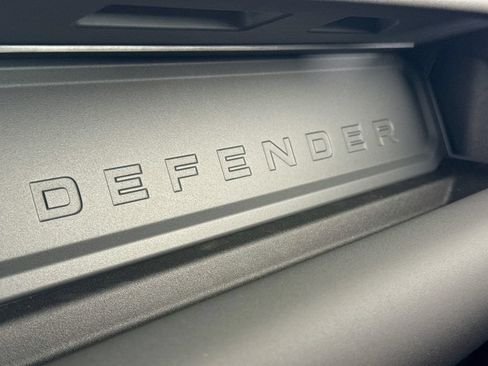 Used 2026 Land Rover Defender 110 X-Dynamic SE AWD/4WD image 22