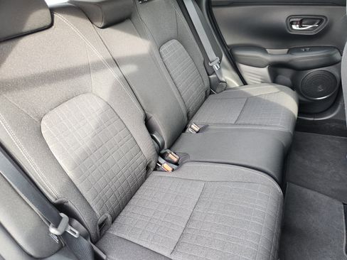 Used 2023 Honda HR-V LX image 15